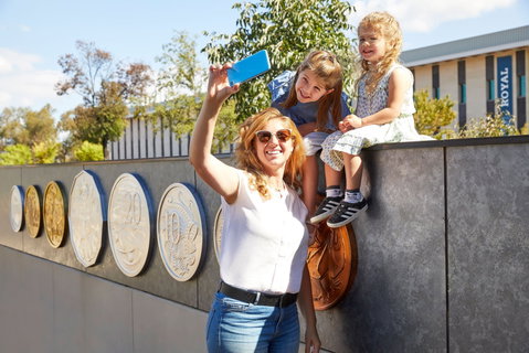 Royal Australian Mint - Attractions Melbourne 0