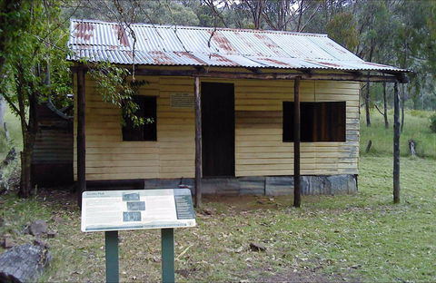 Scutts Hut - Attractions Melbourne 0