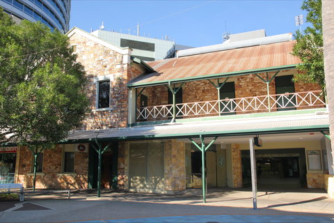 Victoria Hotel (the Vic), Darwin - Attractions Melbourne 0