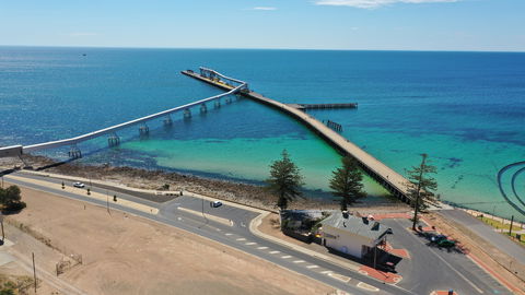 Wallaroo Jetty - Attractions Melbourne 0