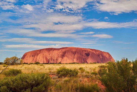 Explore Uluru: 7 Hours Guide Tour At Sunrise With Light Breakfast - Attractions Melbourne 1