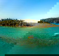 Airlie Beach Glass Bottom Boat Tour - Attractions Melbourne