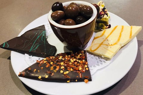 Scenic Food & Wine Tour Inc. Lunch, Cheese, Wine & Chocolate - Attractions Melbourne 3