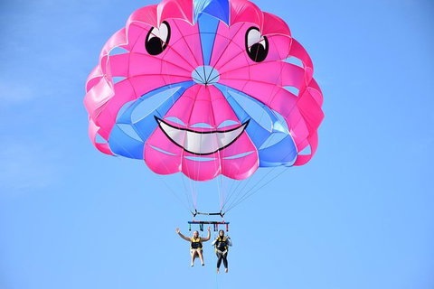 Gold Coast Tandem Parasail & V8 Jetboat Combo - 1 Location - Attractions Melbourne 4