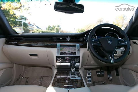 Maserati Quattroporte Limousine Transfer Cairns Airport To Port Douglas - Attractions Melbourne 2
