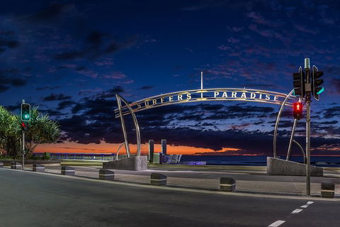 Luxury Brisbane Airport Transfers To And From Surfers Paradise For Up To 7 Per - Attractions Melbourne 0