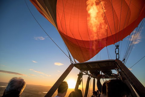 Hot Air Ballooning Brisbane Including Canungra Vineyards Breakfast - Attractions Melbourne 1