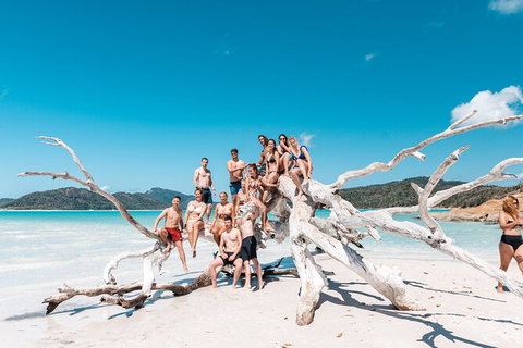 3 Day And 2 Night Whitsundays Maxi Sailing Adventure On Hammer - Attractions Melbourne 4