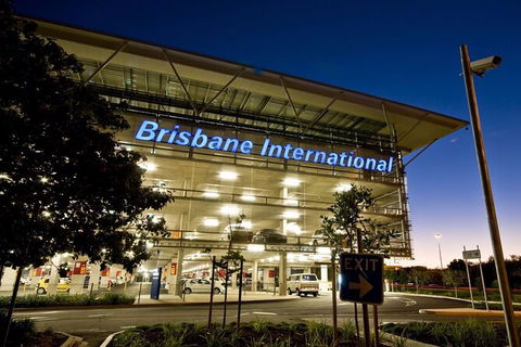 13 Seat Minibus | Brisbane Airport - Sunshine Coast Private Transfer - Attractions Melbourne 6