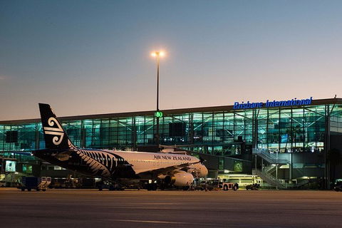13 Seat Minibus | Brisbane Airport - Sunshine Coast Private Transfer - Attractions Melbourne 7