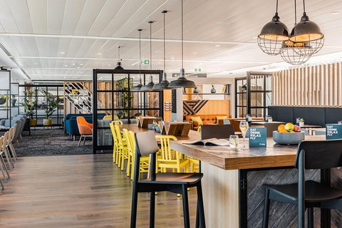 Brisbane Airport - My Lounge - Attractions Melbourne 0
