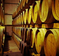 Behind-the-Scenes De Bortoli Gourmet Food and Wine Tasting Tour Including 3-Course Lunch - Attractions Melbourne
