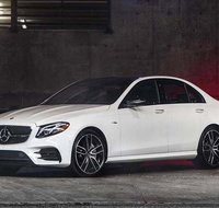 Luxury Chauffeur Car Melbourne Airport To CBD Sedan - Attractions Melbourne