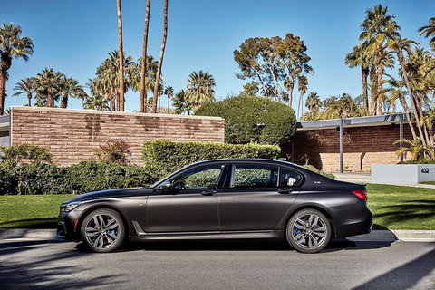 Limo Hire Melbourne Airport To CBD - Attractions Melbourne 1