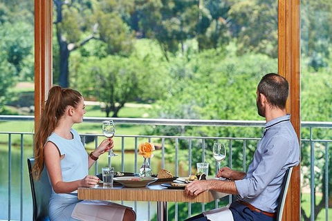 Romance Cruise + Scenic Tour + Beer Tasting + 3 Course Lunch + Hamper - Attractions Melbourne 3