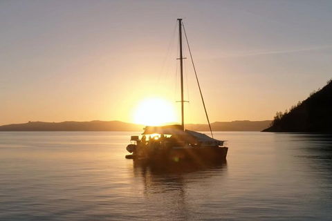 2-Night Whitsunday Islands All-Inclusive Sailing Tour From Airlie Beach - Attractions Melbourne 0