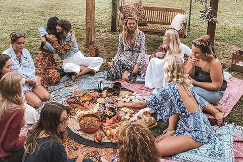 A Picnic In Byron Bay - Attractions Melbourne 4