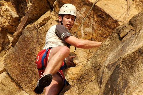 Rock Climbing At The Kangaroo Point Cliffs In Brisbane - Attractions Melbourne 0