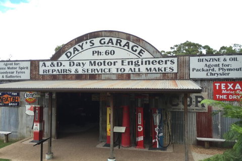 Private Tour To Paronella Park, Historic Village Herberton And Wild Life Wallaby - Attractions Melbourne 3