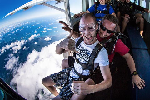Reef And Rainforest Tandem Sky Dive In Cairns - Attractions Melbourne 2