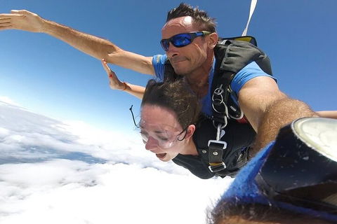 Reef And Rainforest Tandem Sky Dive In Cairns - Attractions Melbourne 4