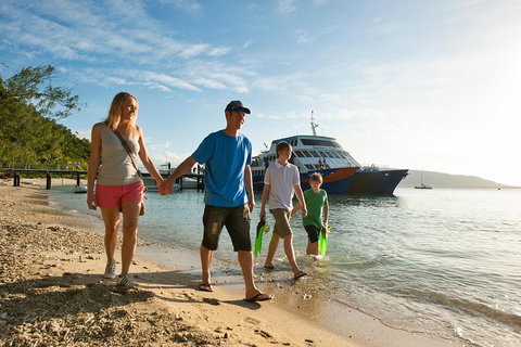 Fitzroy Island Catamaran Transfers From Cairns - Attractions Melbourne 3