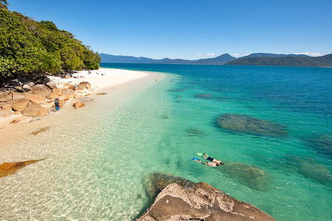 Fitzroy Island Catamaran Transfers From Cairns - Attractions Melbourne 4