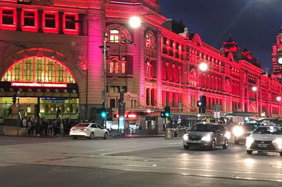 Melbourne by night especially created if you are time restricted .