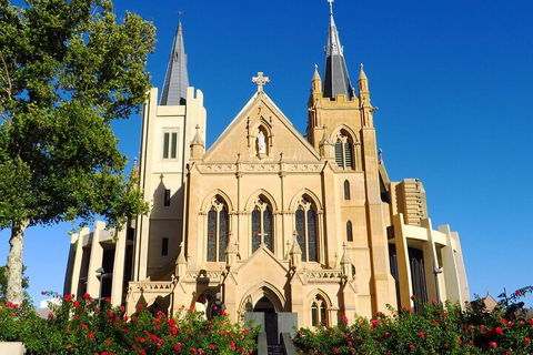 Perth Scavenger Hunt: Perched On A Swan - Attractions Melbourne 1