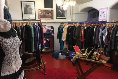 Urban Vintage Walking Tour