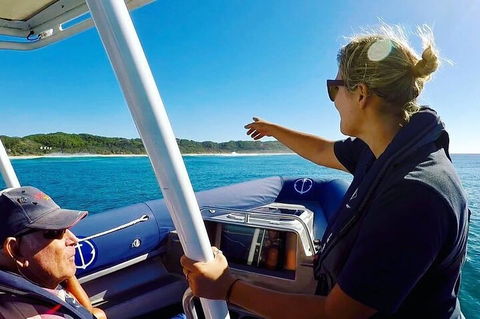 Julian Rocks Byron Bay Cruise - Attractions Melbourne 3