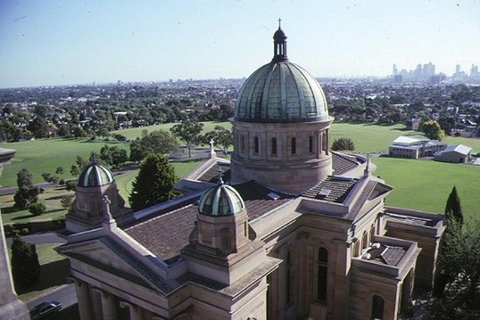 Melbourne City Tour: Lifestyle Of The Rich And Famous - Attractions Melbourne 4
