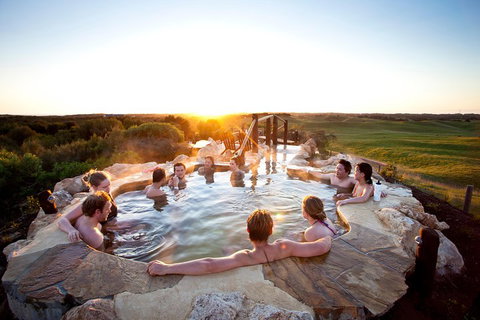 Peninsula Hot Springs Tour With Restaurant Lunch & Gondola Ride - Attractions Melbourne 4